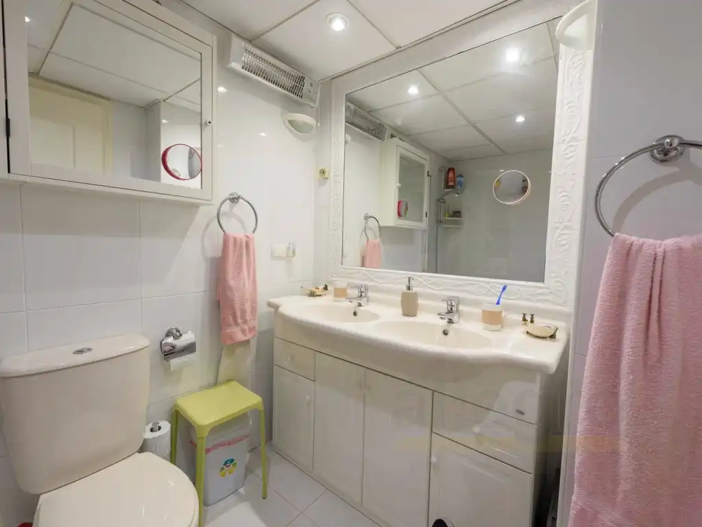 Baño de Apartamento en venta en Calpe / Calp