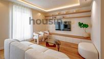 Living room of Flat for sale in  Madrid Capital  with Air Conditioner, Heating and Parquet flooring