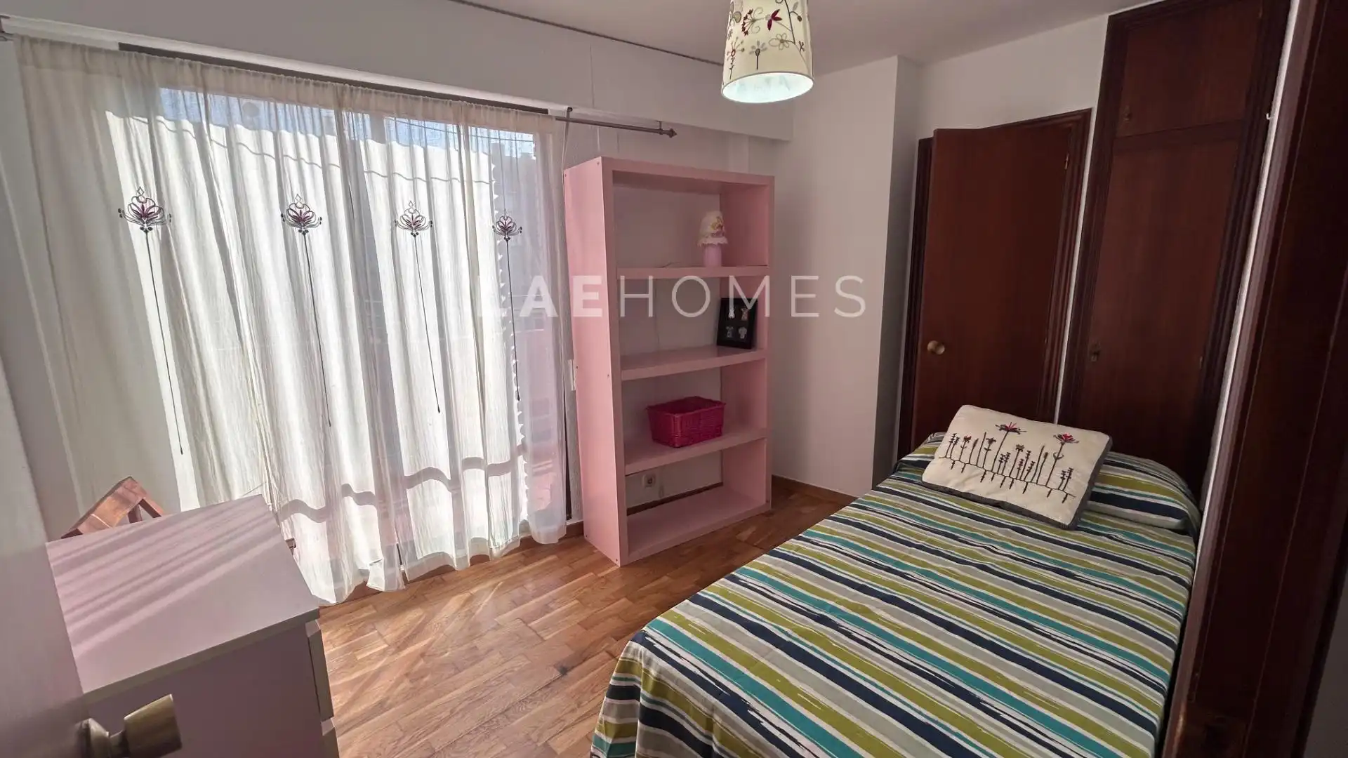 Bedroom of Attic for rent in El Campello  with Air Conditioner, Parquet flooring and Furnished