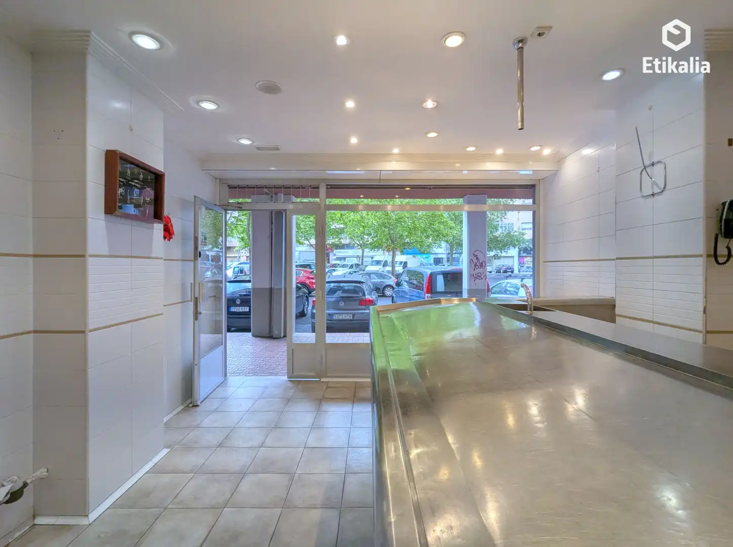 Local en venta en Vitoria-Gasteiz - Hortaleza, Aranbizkarra