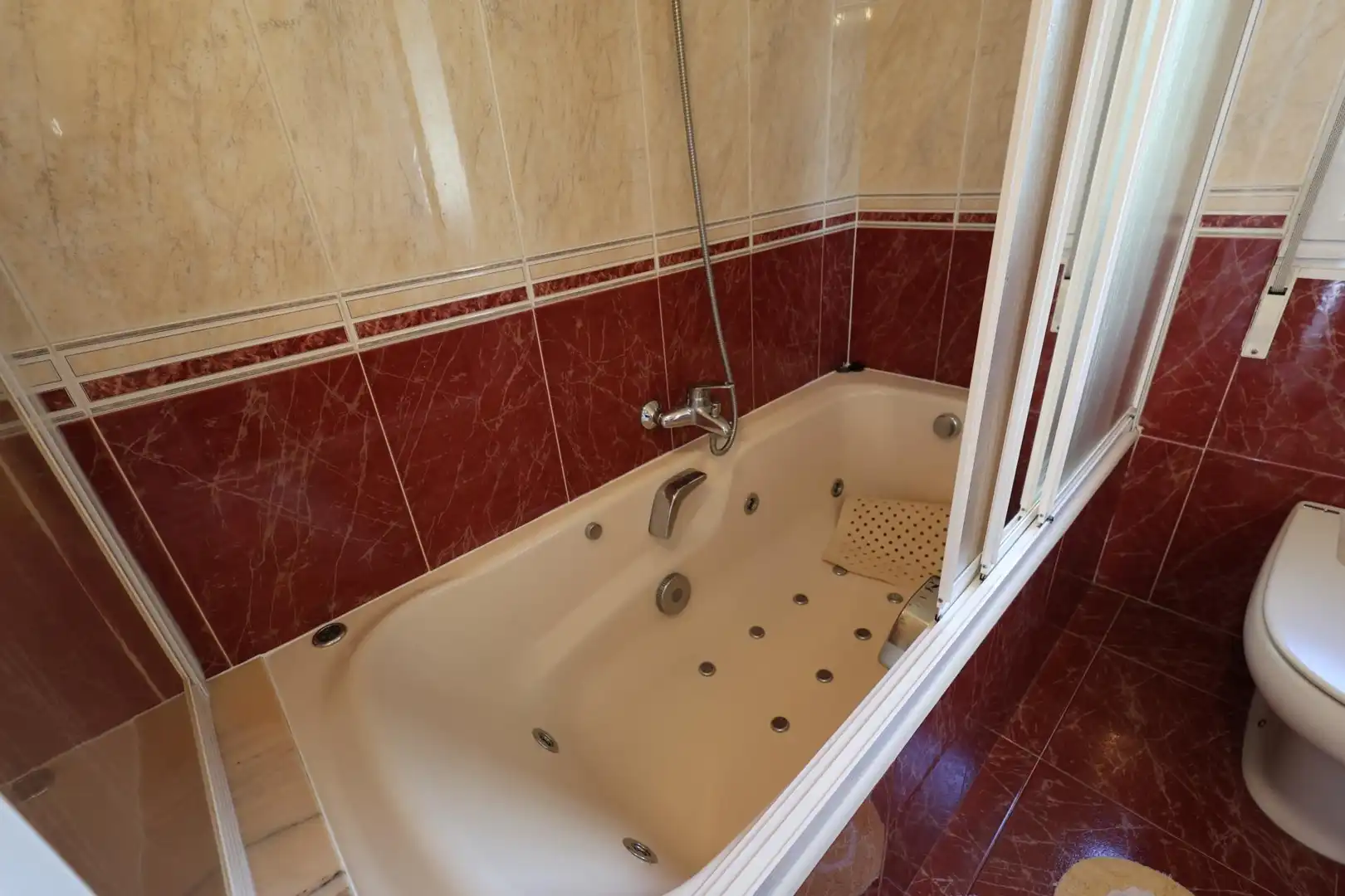 Badezimmer von Haus oder Chalet zum Verkauf in O Barco de Valdeorras   mit Heizung, Terrasse und Schwimmbad