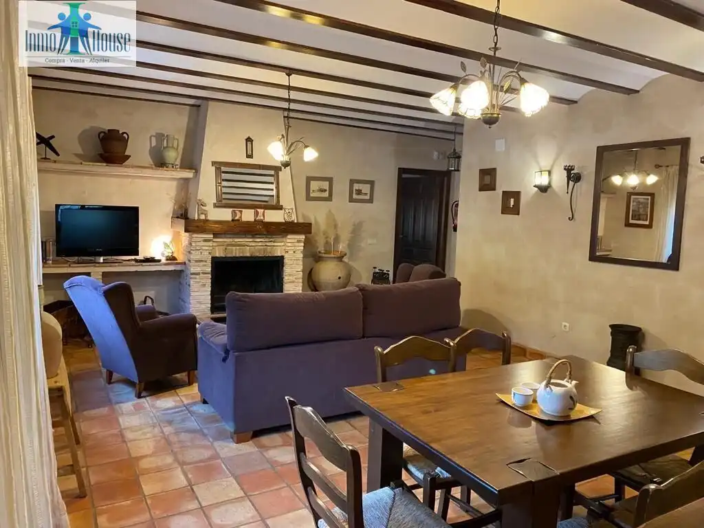 Sala de estar de Casa o chalet en venta en Alcaraz con Jardín privado y Amueblado