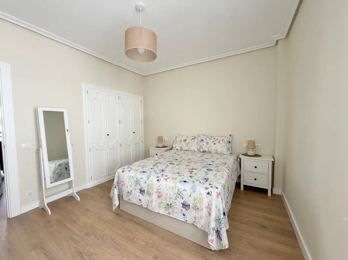 Bedroom of Flat for rent in  Logroño  with Heating, Terrace and Furnished