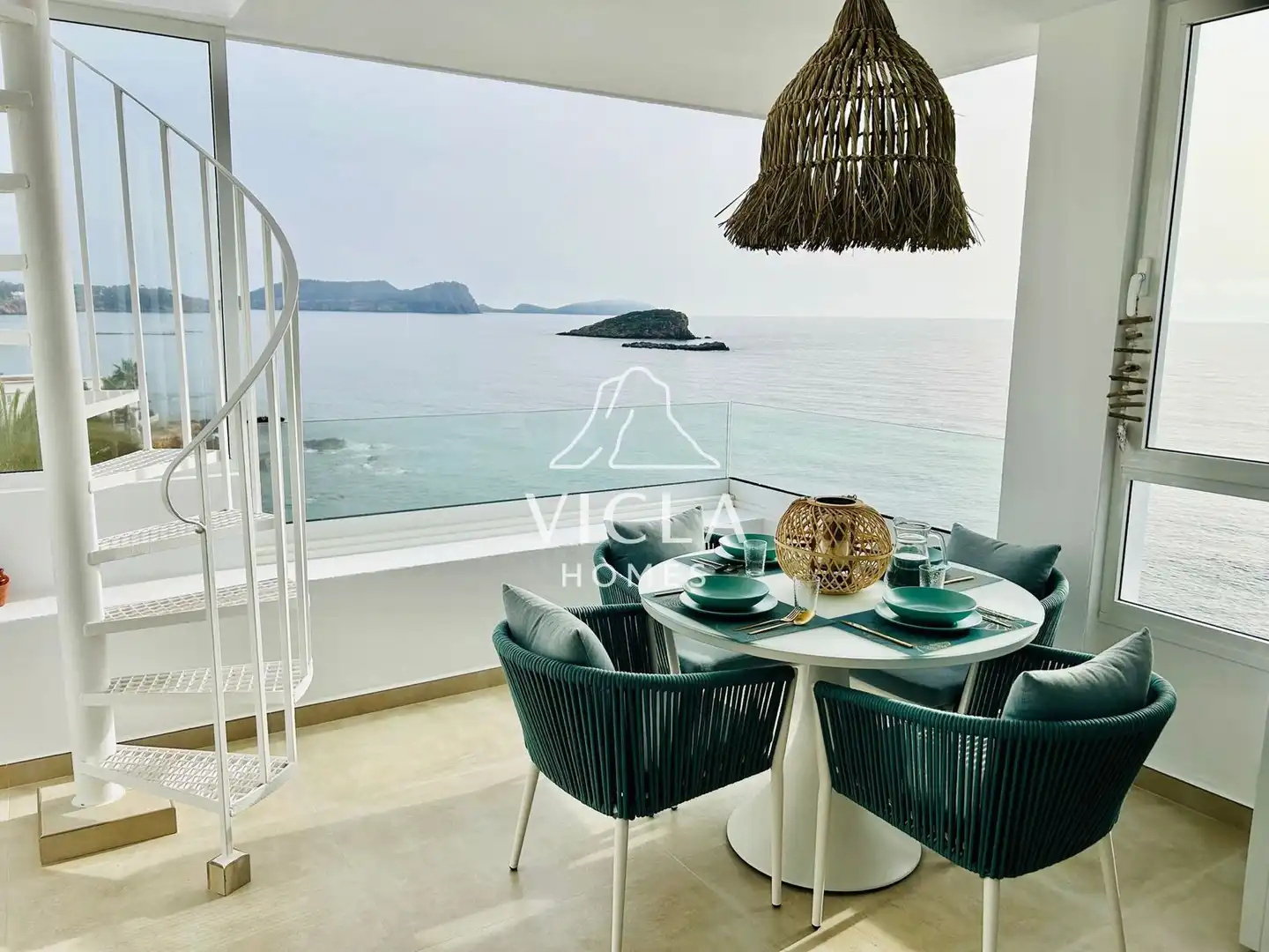 Schlafzimmer von Dachboden zur Miete in Santa Eulària des Riu mit Klimaanlage, Heizung und Terrasse