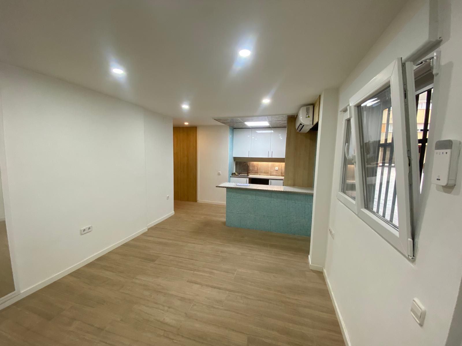 Planta baja for sale in  Barcelona Capital  with Heating