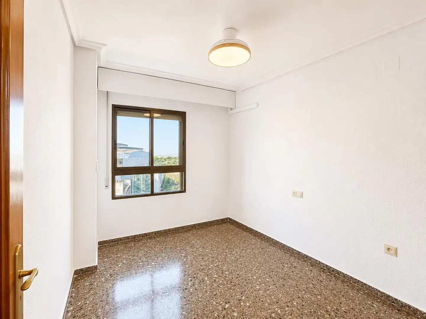 Bedroom of Flat for rent in Paterna  with Balcony