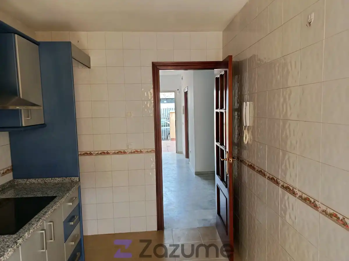 Kitchen of Houses for rent in Mairena del Alcor  with Terrace, Storage room and Washing machine