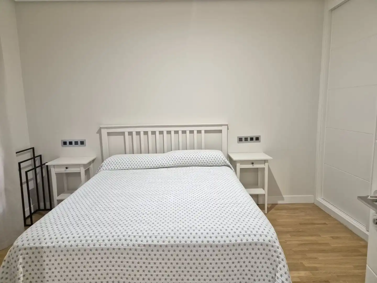Bedroom of Flat for rent in Badajoz  with Air Conditioner, Heating and Parquet flooring