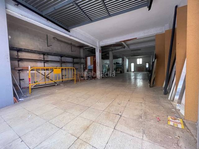 Local comercial en Alquiler en Vinyets - Molí Vell