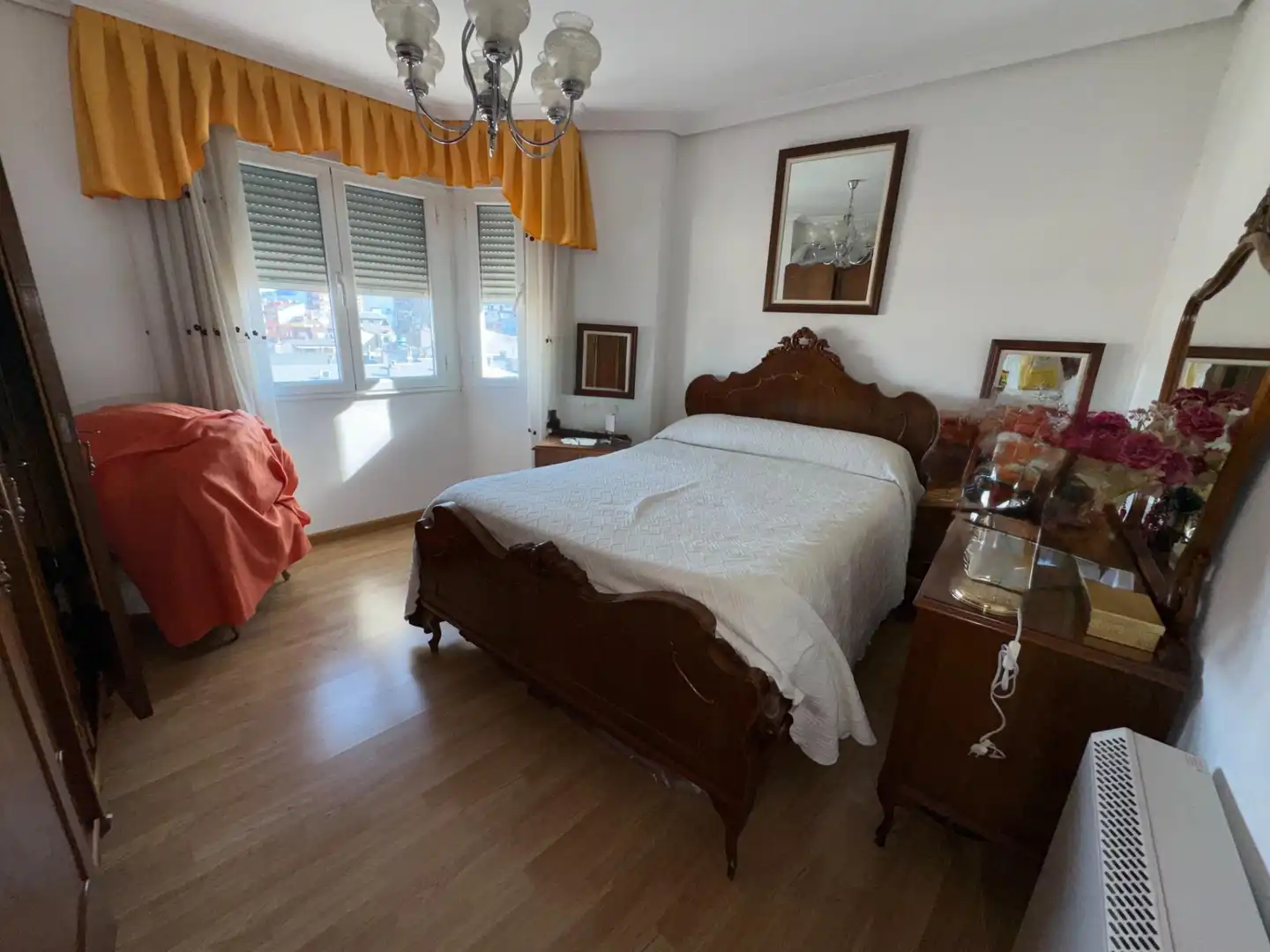Habitación de Piso en venta en Ponferrada con Calefacción, Trastero y Amueblado