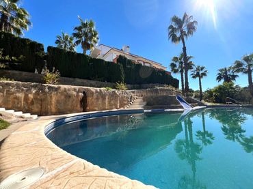 Adossat amb balcó en venda a Orihuela Costa