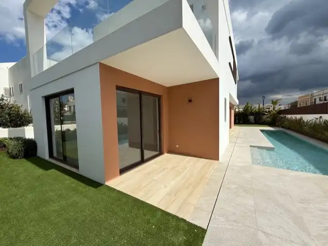 Terrassa de Casa o xalet en venda en Santa Eulària des Riu amb Aire condicionat, Calefacció i Jardí privat