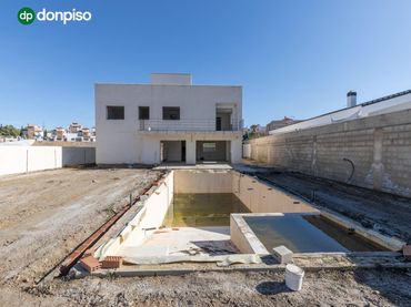 Chalet con balcón en venta en Calle Puntal de las Siete Lagunas 18