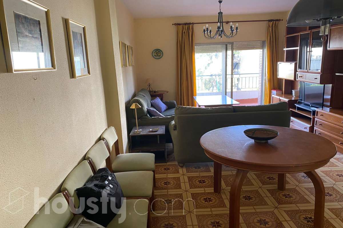 Living room of Flat to rent in  Sevilla Capital  with Heating, Terrace and Furnished