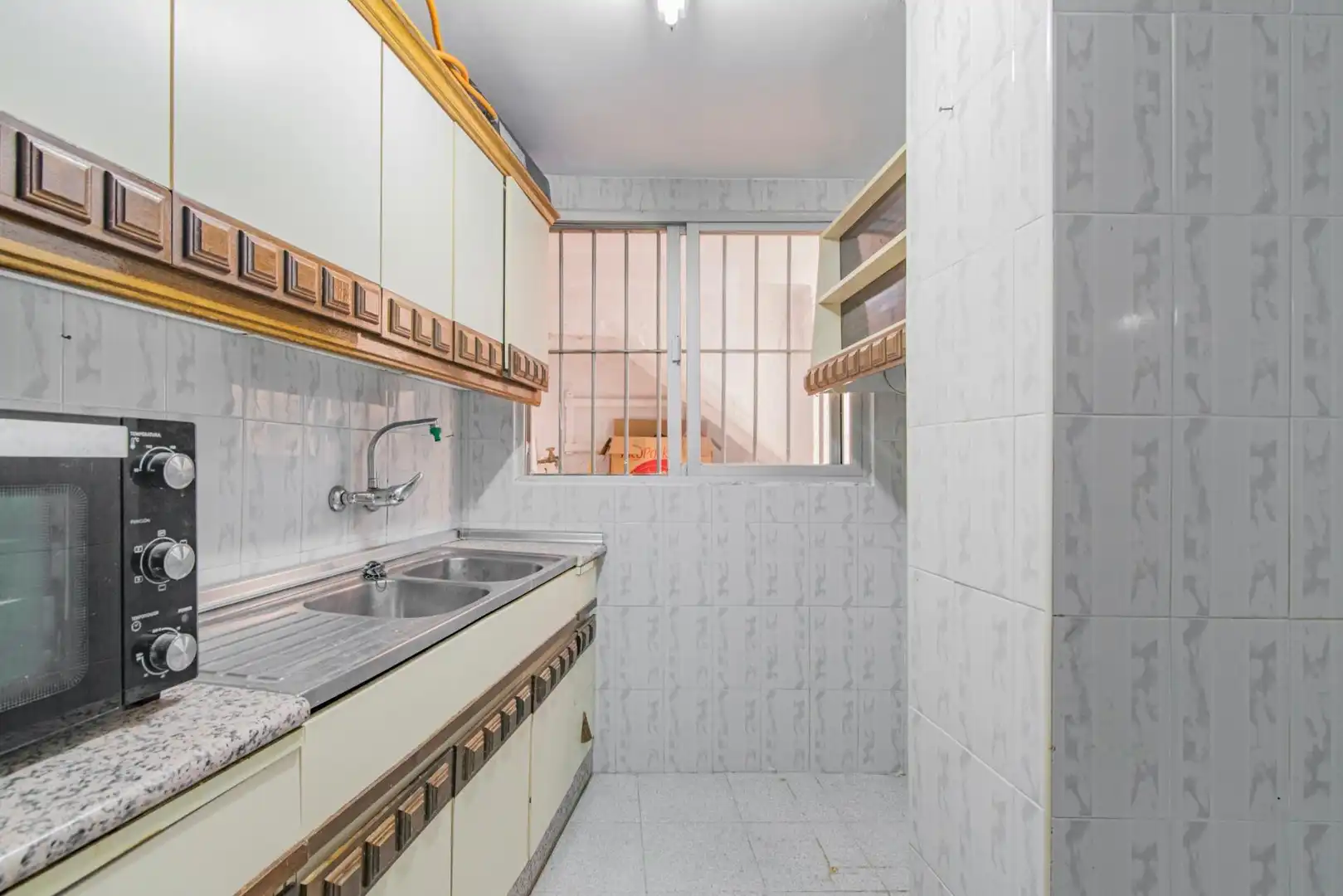 Cocina de Casa adosada en venta en Pinos Puente con Terraza, Trastero y Balcón