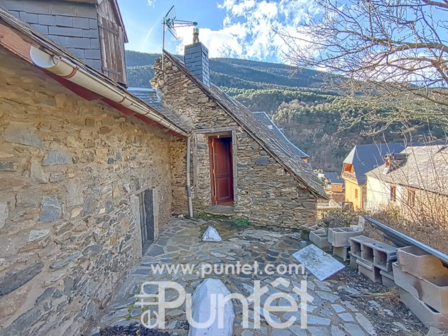 Exterior view of Houses for sale in Vielha e Mijaran  with Heating, Terrace and Furnished