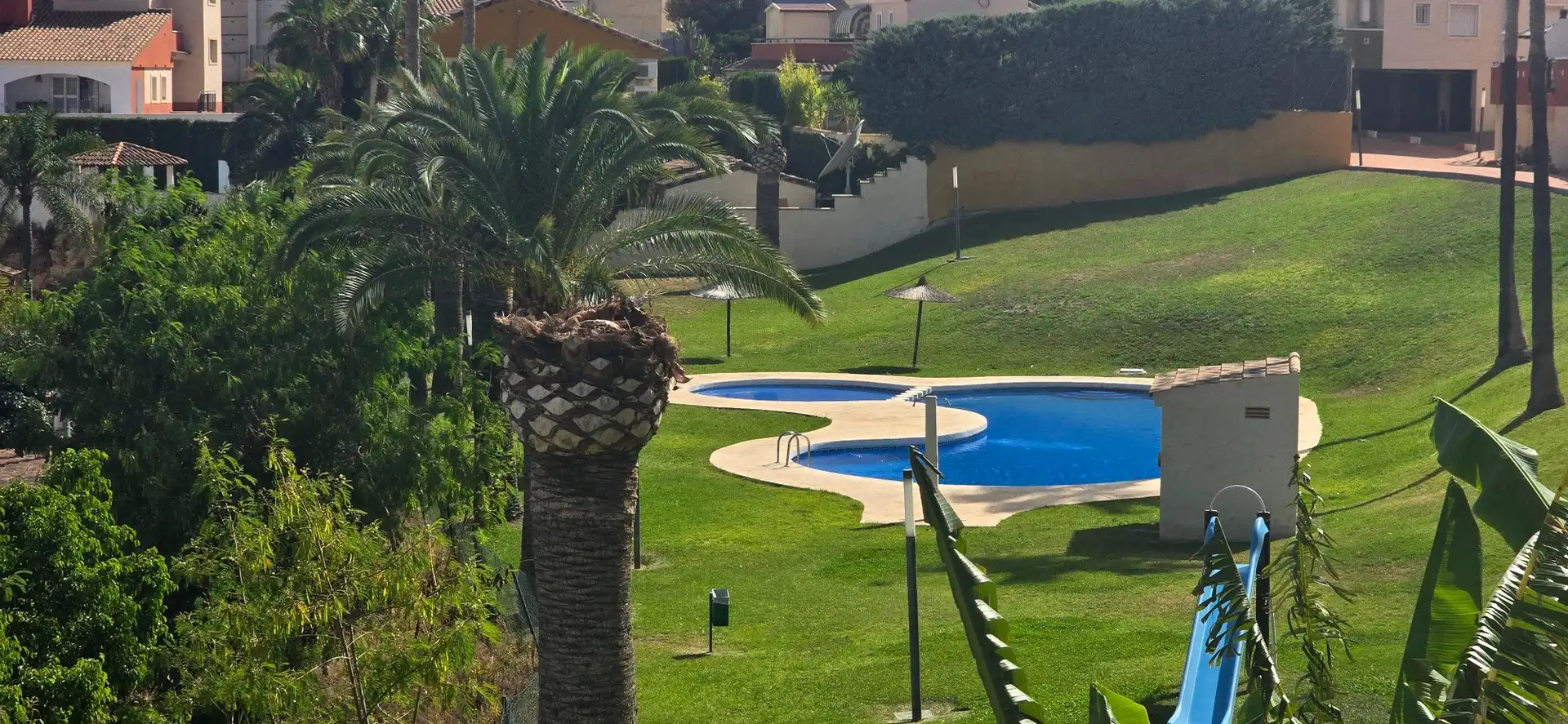 Jardí de Planta baixa en venda en Finestrat amb Aire condicionat, Terrassa i Piscina