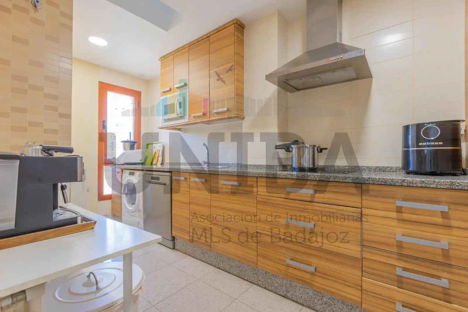 Kitchen of Attic for sale in Badajoz  with Air Conditioner, Heating and Terrace