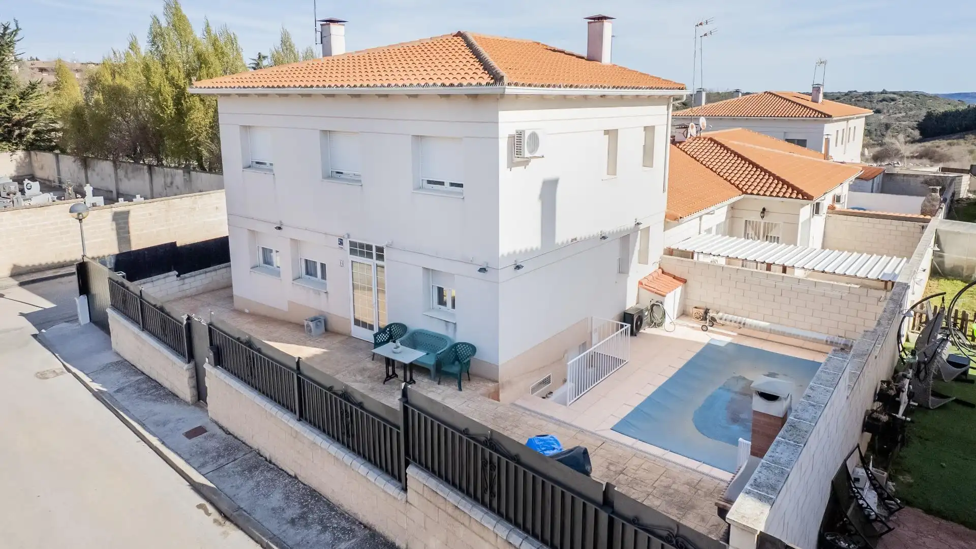 Exterior view of Houses for sale in Horche  with Air Conditioner, Terrace and Swimming Pool