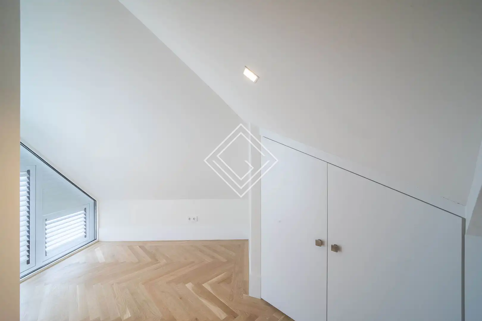 Attic for rent in Madrid  with Air Conditioner, Heating and Terrace