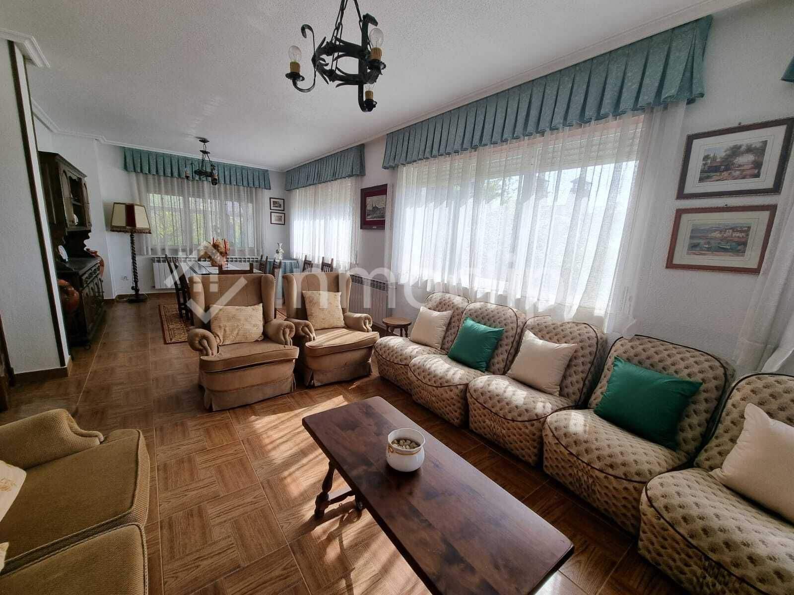 Sala de estar de Casa o chalet en venta en Pelabravo con Calefacción, Jardín privado y Piscina