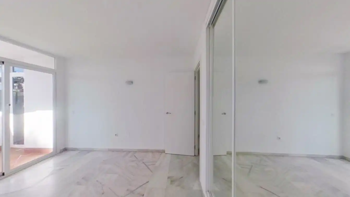 Piso con piscina en venta en Calahonda, imagen 29