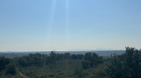 Encantadora finca rústica de 9.900 m2 en Rabós con vistas abiertas al mar y a la montaña