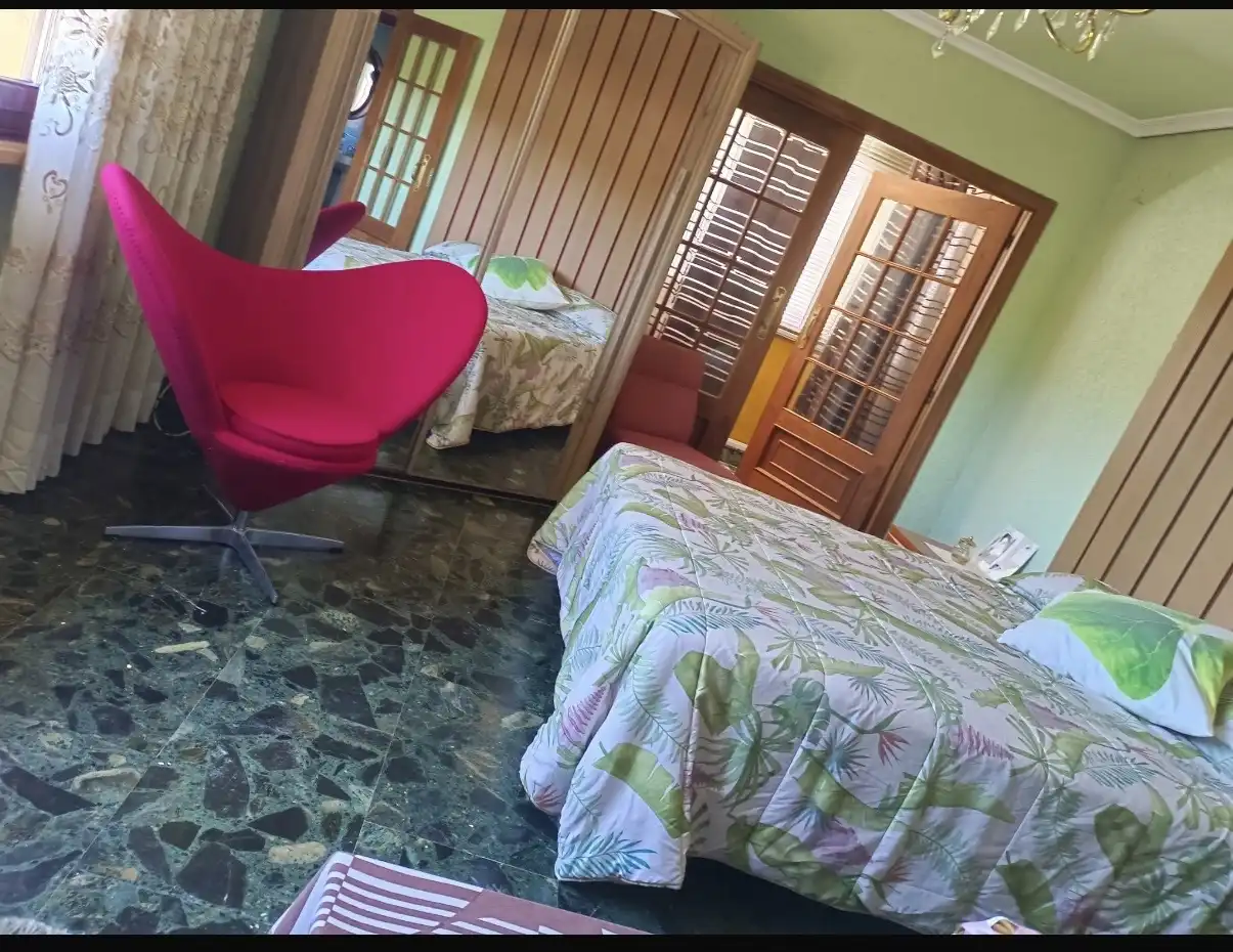 Habitación de Casa o chalet en venta en Mansilla Mayor con Parquet, Trastero y Amueblado