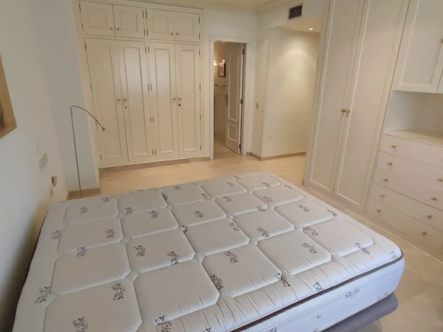 Piso de alquiler en San Antón