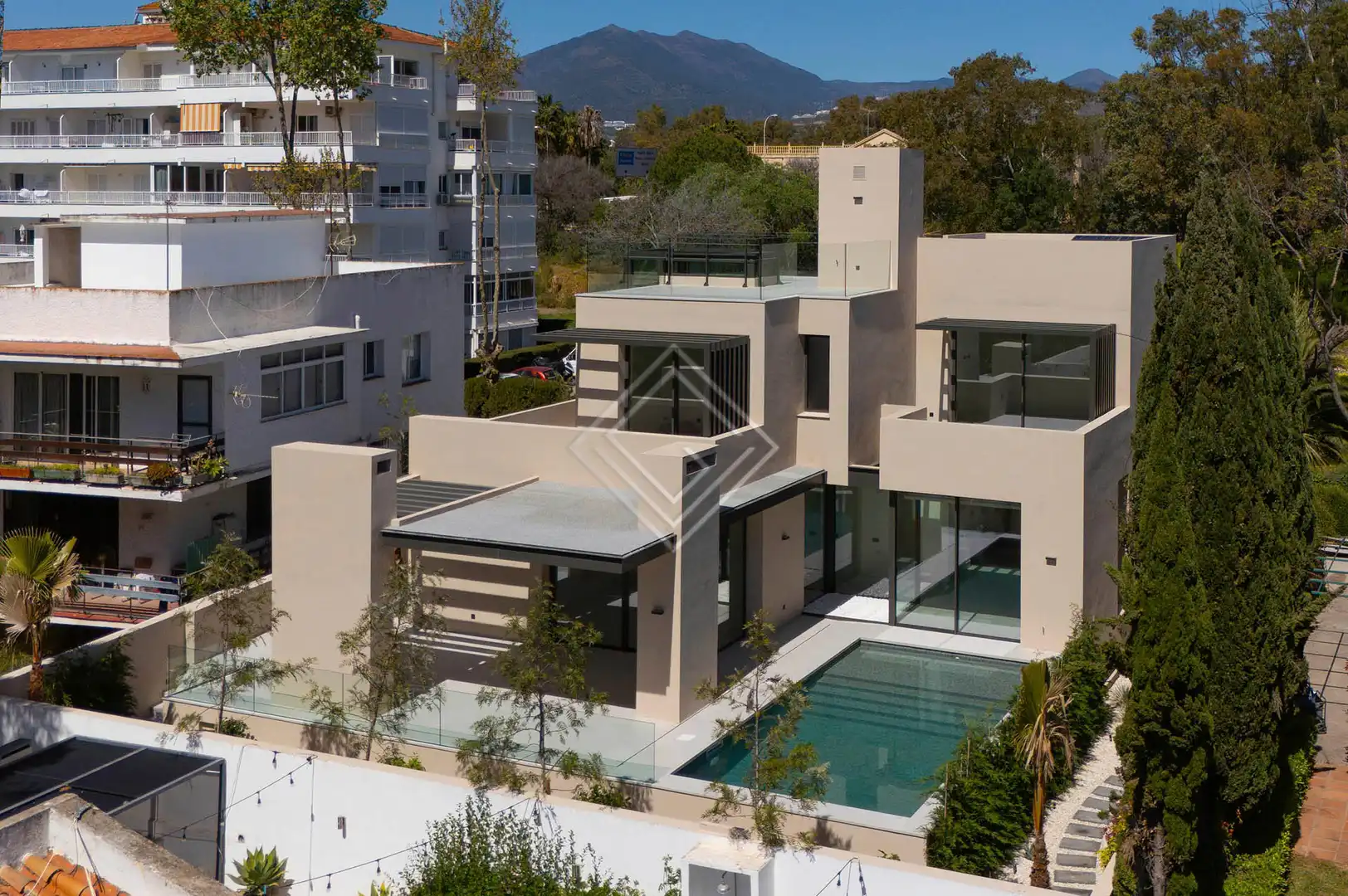 Chalet con piscina en venta en Milla de Oro, imagen 7