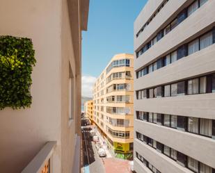 Exterior view of Flat for sale in Las Palmas de Gran Canaria  with Balcony and Alarm
