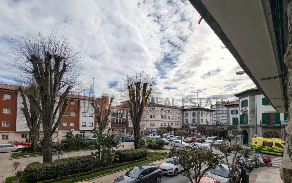 Vista exterior de Piso en venta en Castro-Urdiales
