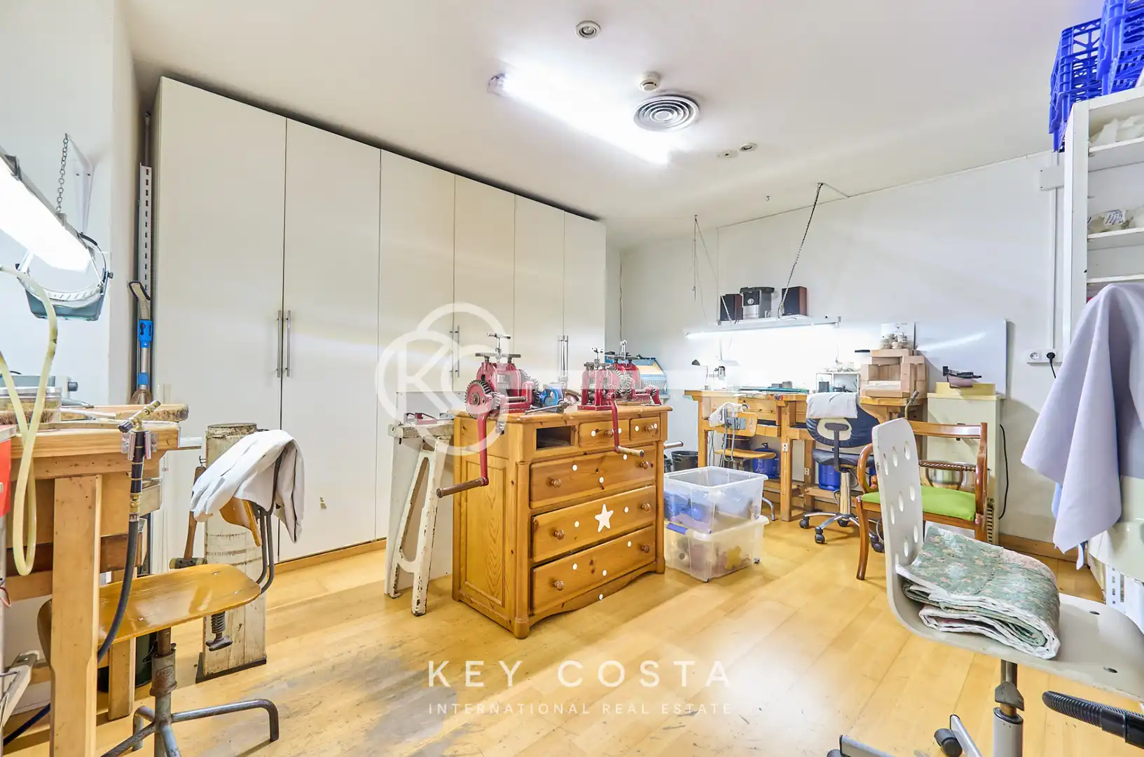Local en venta en Alicante / Alacant con Amueblado, Alarma y Domótica