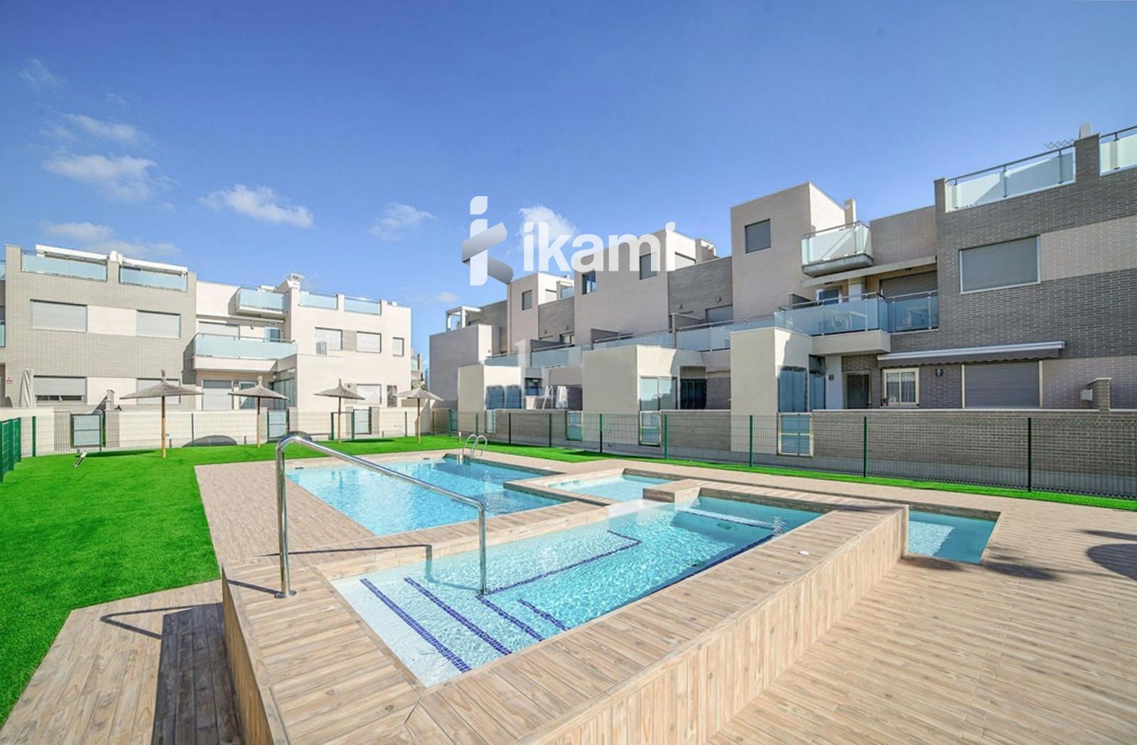Exterior view of Single-family semi-detached for sale in Pilar de la Horadada  with Heating, Private garden and Terrace