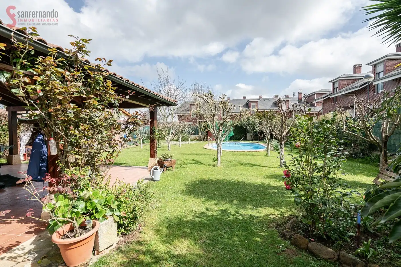 Jardín de Casa o chalet en venta en Torrelavega  con Calefacción, Jardín privado y Parquet