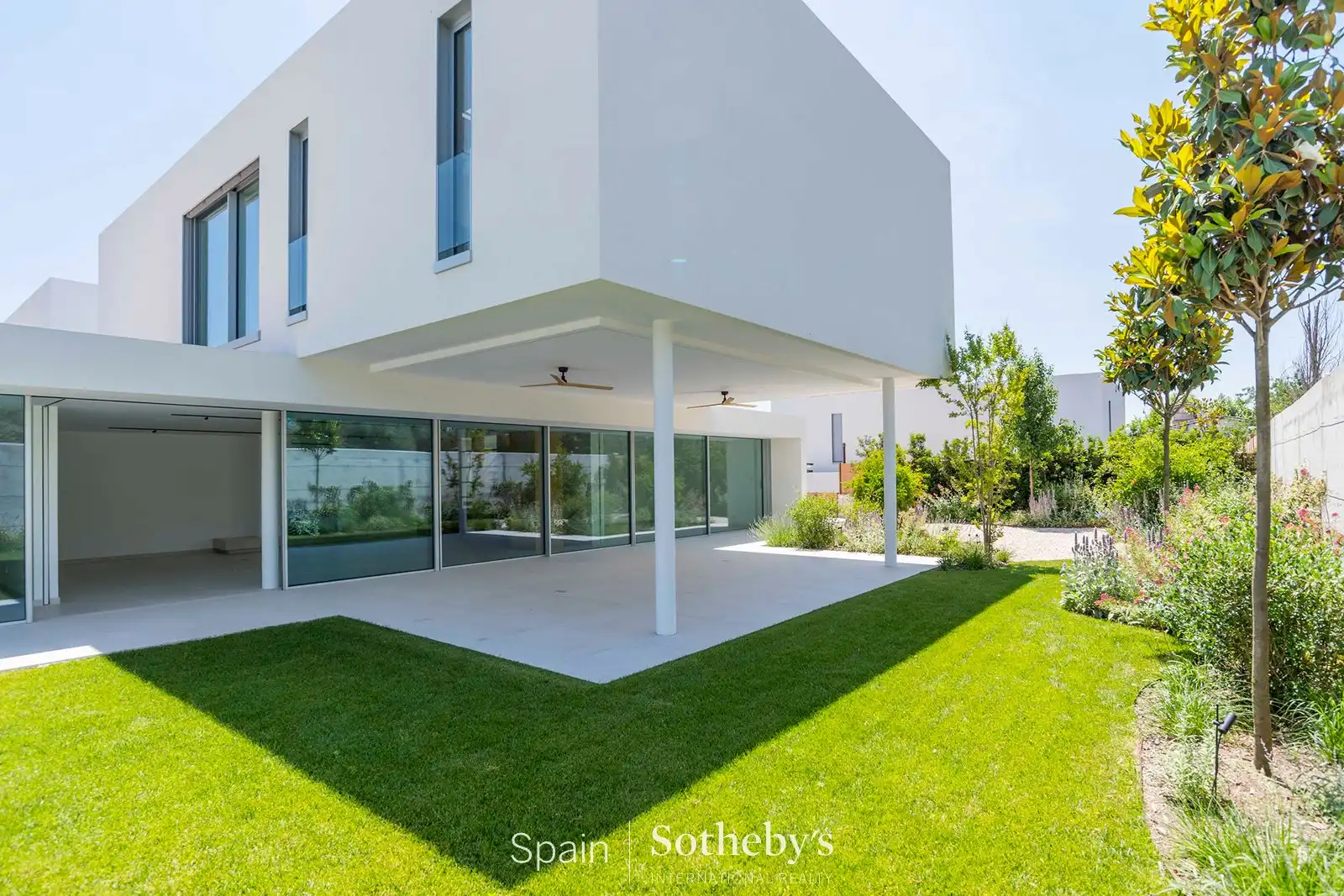 Exterior view of Houses for rent in Madrid  with Air Conditioner, Heating and Private garden