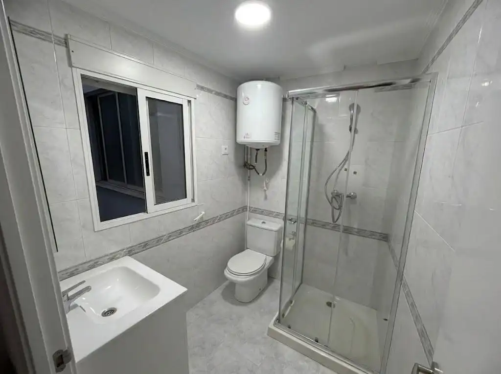 Baño de Piso en venta en Algemesí con Balcón
