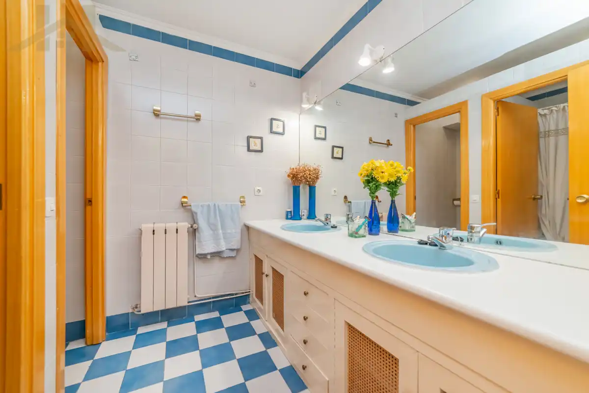 Bathroom of Flat for sale in Torrelodones  with Heating, Storage room and Furnished