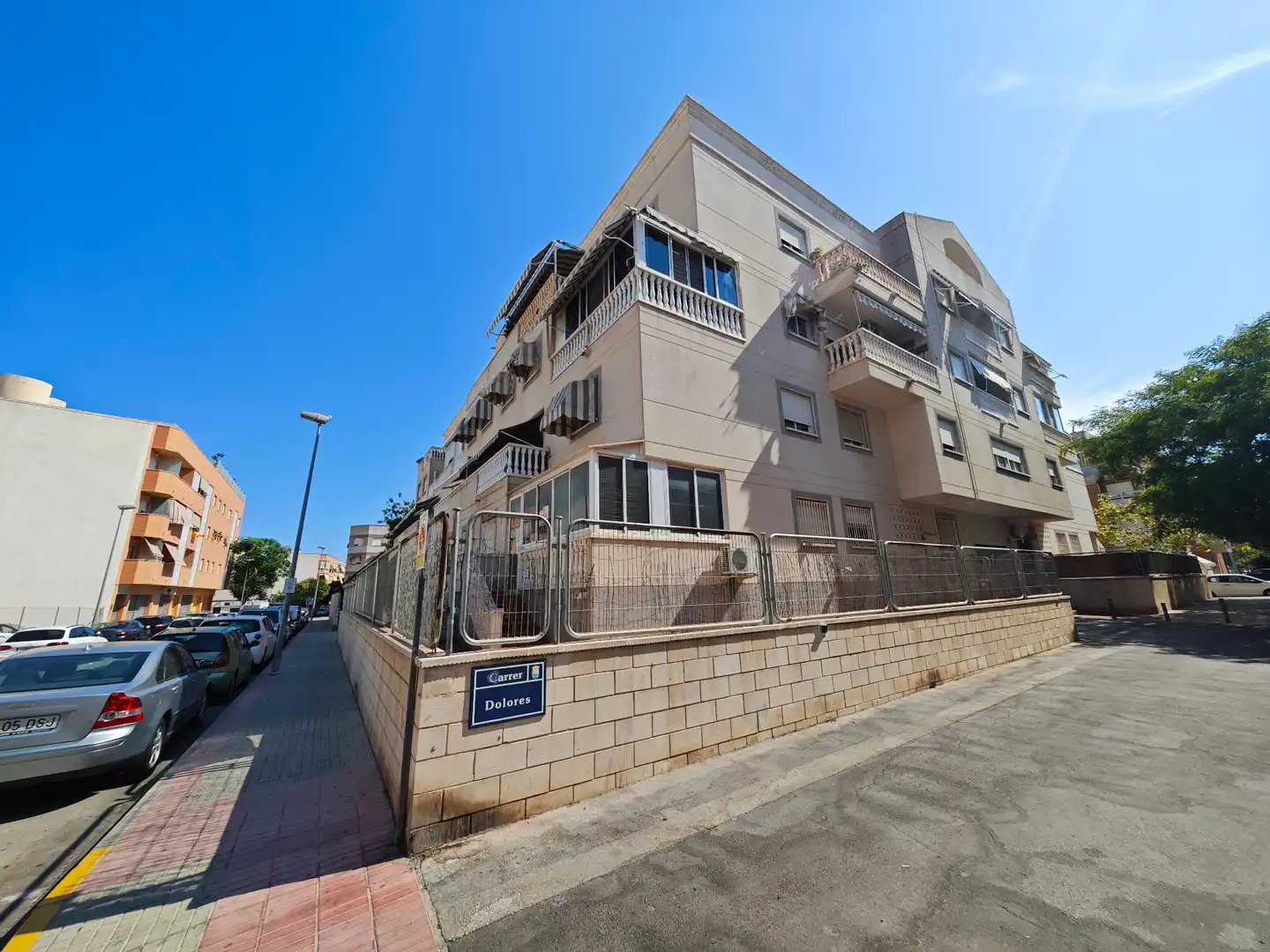 Außenansicht von Wohnung zum Verkauf in Mutxamel mit Privatgarten, Parkett und Terrasse