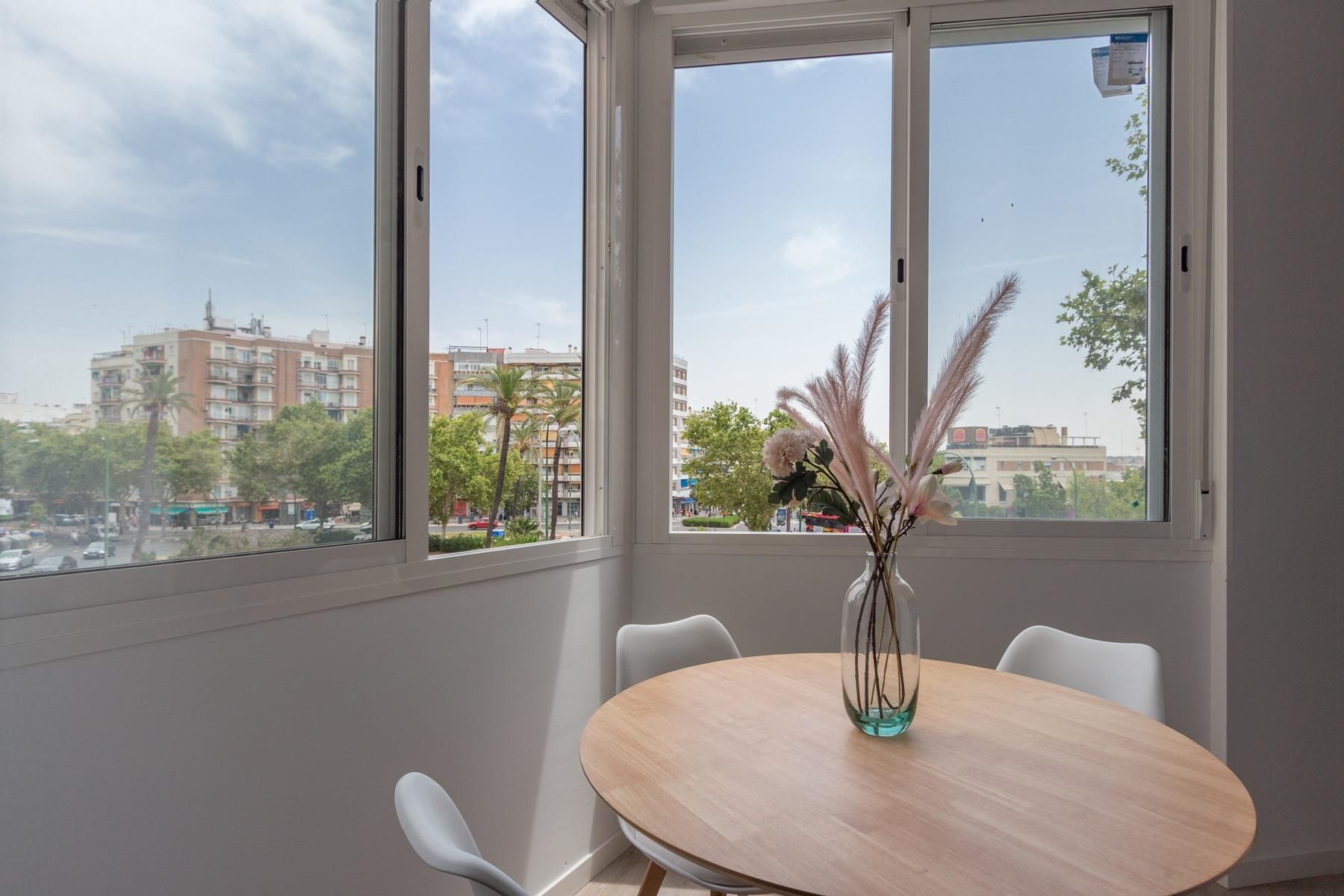 Dining room of Flat for sale in  Sevilla Capital  with Parquet flooring