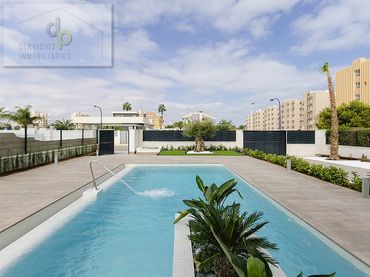 Chalet con balcón en venta en Calle de Antonio Machado 10