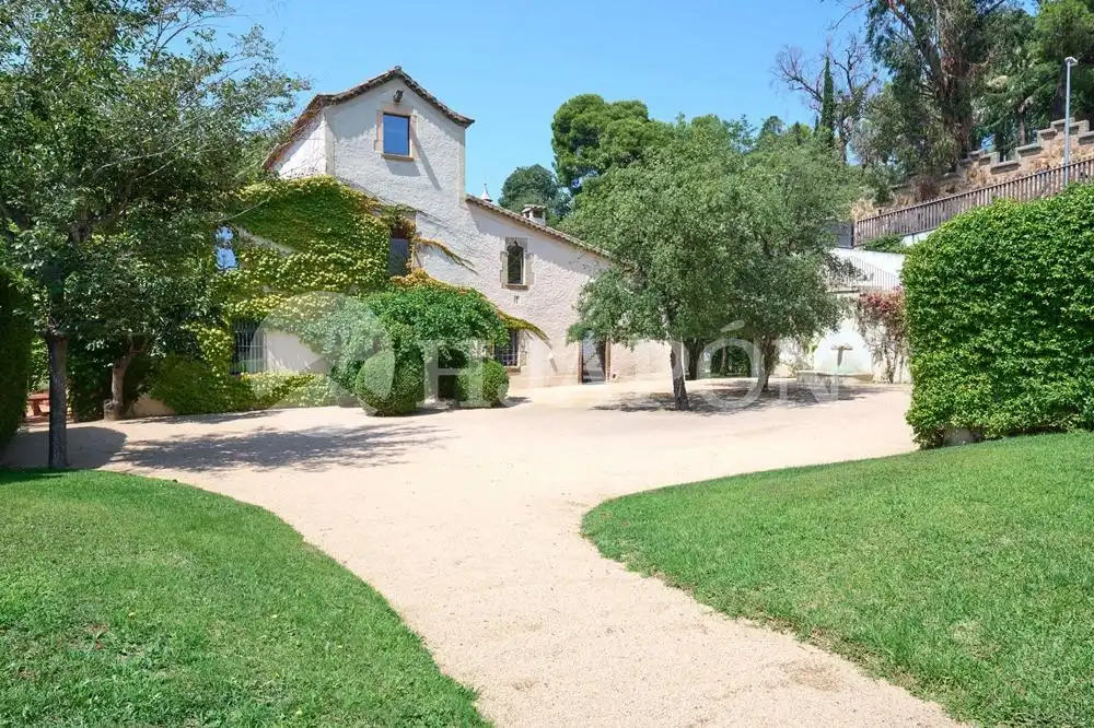 Außenansicht von Haus oder Chalet zum Verkauf in Alella mit Klimaanlage, Heizung und Privatgarten