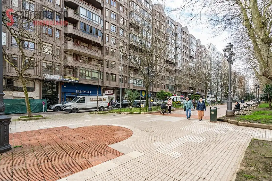 Außenansicht von Wohnung zum Verkauf in Santander mit Heizung, Parkett und Abstellraum
