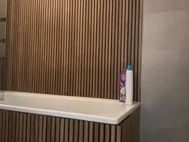 Baño de Piso en venta en A Pobra de Trives  con Calefacción, Parquet y Trastero