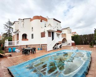 Vista exterior de Casa o xalet en venda en Ogíjares amb Aire condicionat, Calefacció i Jardí privat