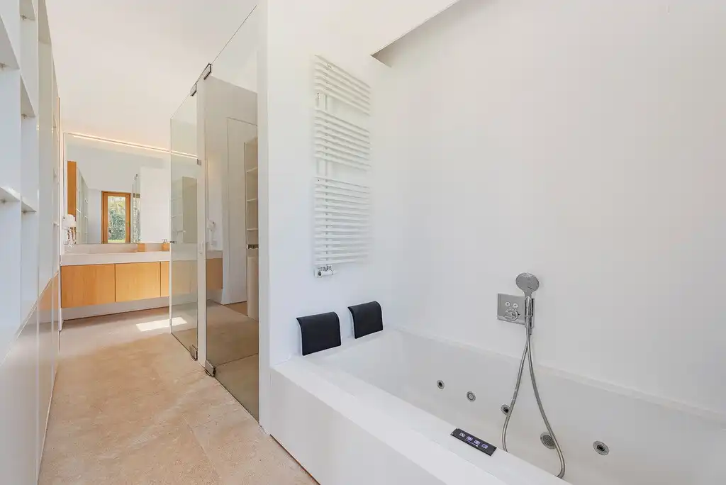 Bathroom of Country homes for sale in Pollença  with Air Conditioner, Heating and Private garden