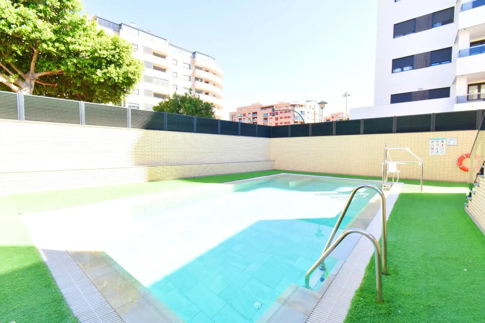 Piscina de Casa o chalet en venta en Almería con Aire acondicionado, Terraza y Trastero