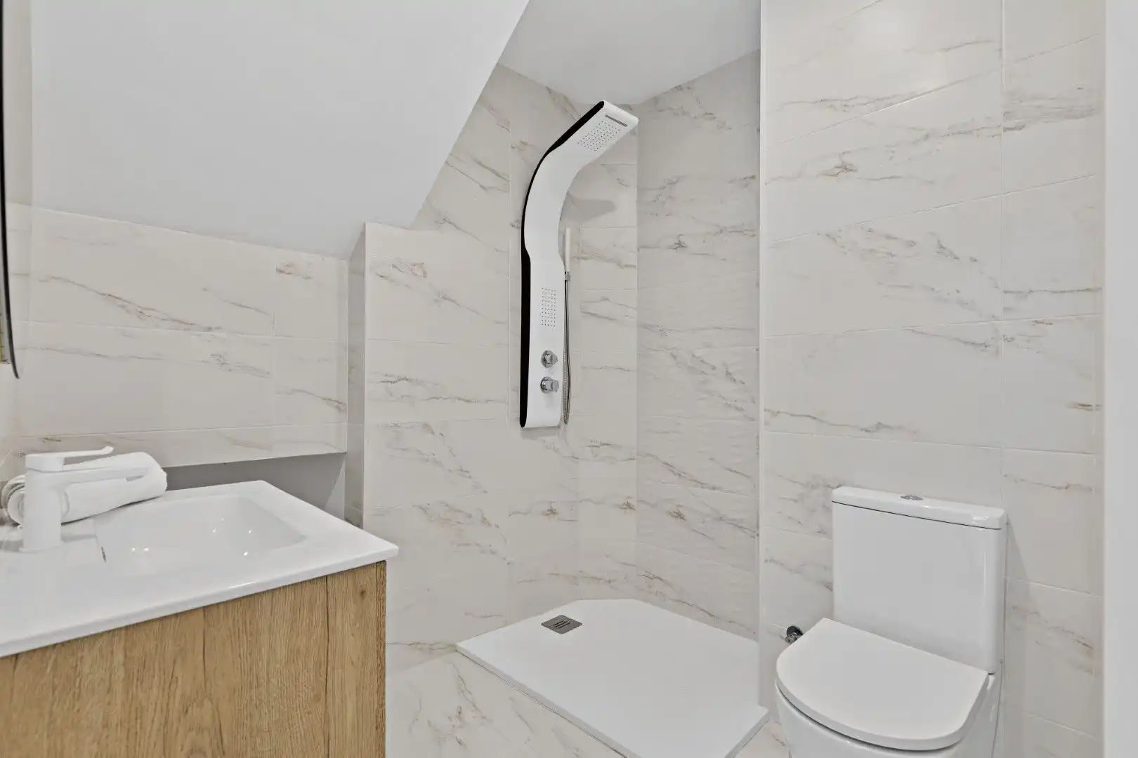 Baño de Casa adosada en venta en Mijas con Jardín privado, Terraza y Amueblado