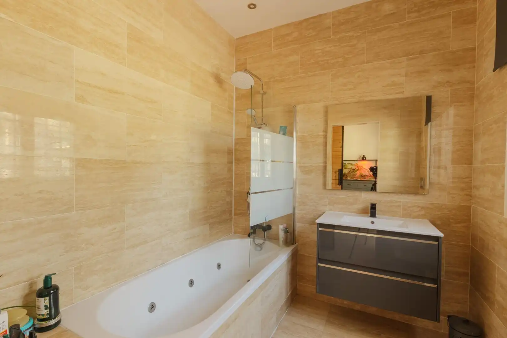 Baño de Finca rústica en venta en Aigües con Calefacción, Jardín privado y Terraza