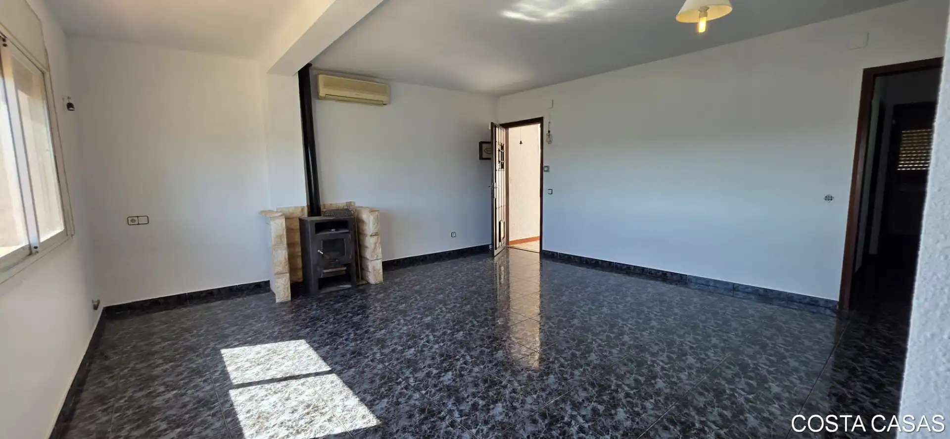 Sala de estar de Casa o chalet en venta en Olivella con Aire acondicionado, Jardín privado y Alarma